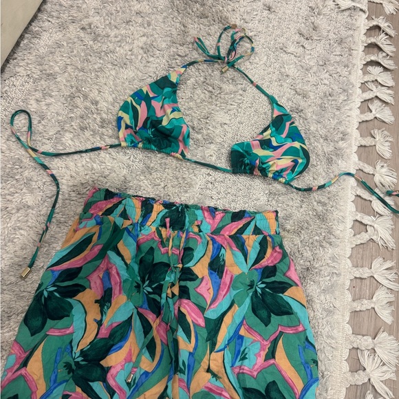 Hello Molly Azure Set - Picture 4 of 7